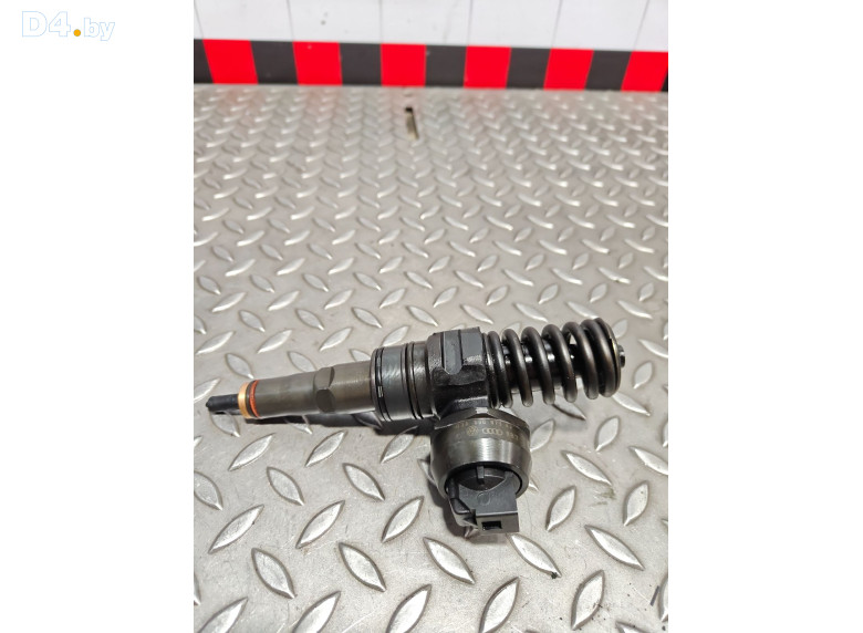 Форсунка к Volkswagen Passat 2001 г.