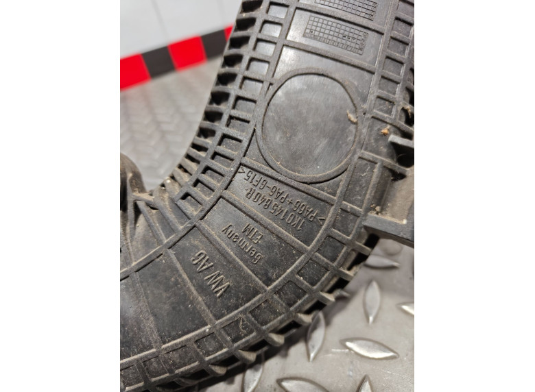 Патрубок интеркулера к Volkswagen Passat, 2009г.