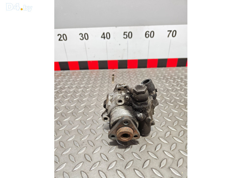Насос гидроусилителя руля к Volkswagen Passat 1999 г.