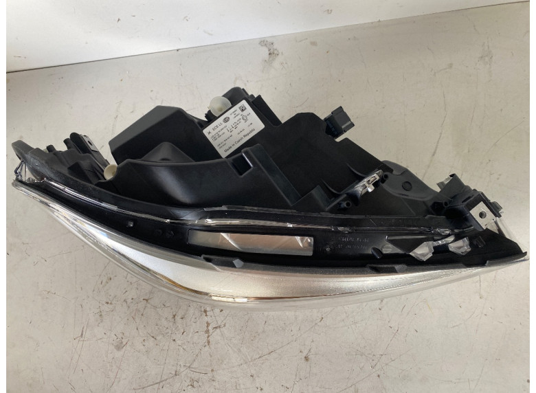 Фара правая к BMW 1 F20/F21, 2012г.