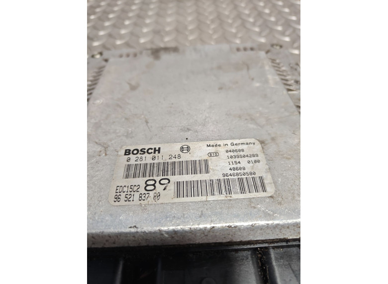Блок управления двигателем к Peugeot 307, 2002г.