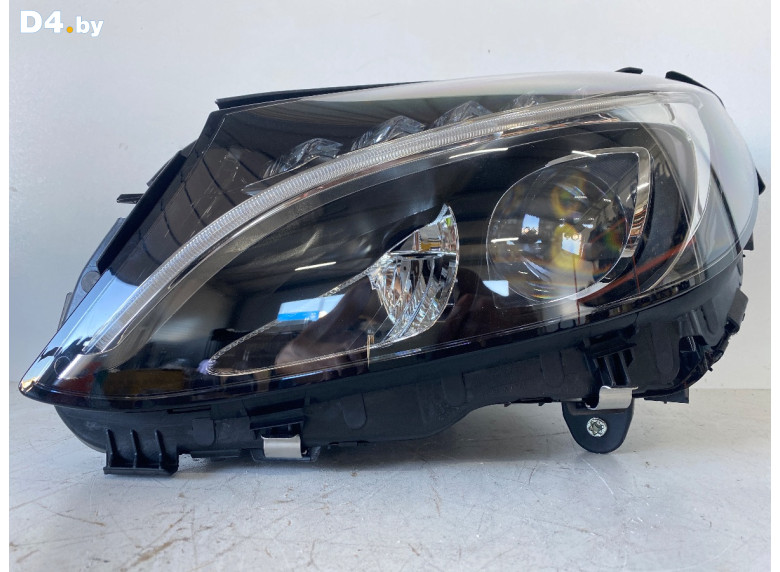 Фара левая к Mercedes CW205 2018 г.