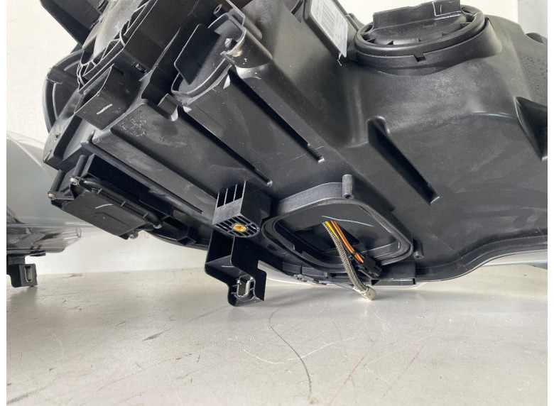 Фара передняя (комплект) к BMW X5 E70, 2012г.