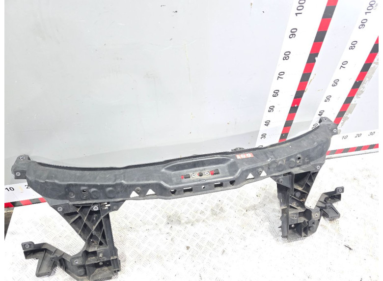 Передняя панель крепления облицовки (телевизор) к Mercedes Sprinter, 2008г.