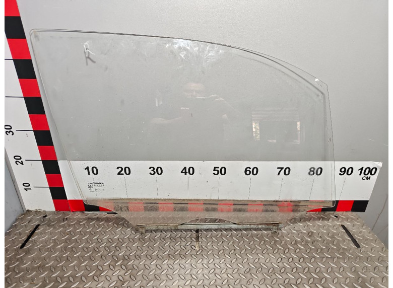 Стекло двери передней правой к Chevrolet Matiz, 2011г.