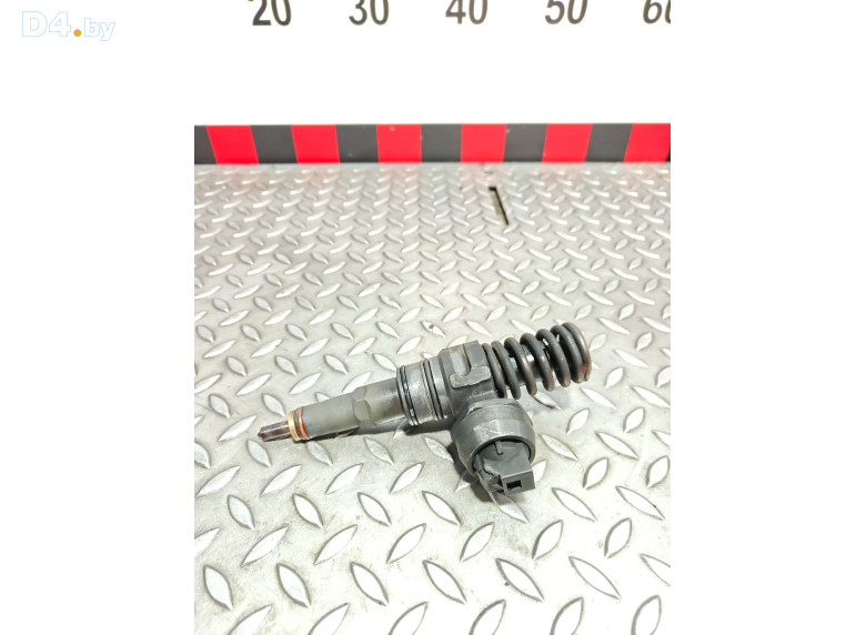 Форсунка к Volkswagen Passat 2001 г.