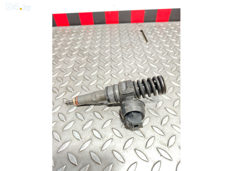 Форсунка к Volkswagen Passat 2001 г.