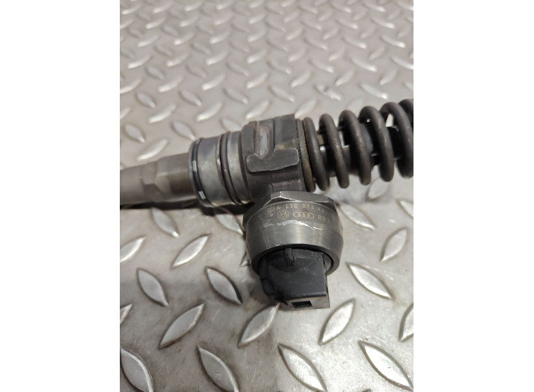 Форсунка к Volkswagen Passat, 2001г.