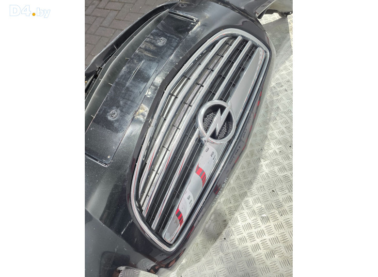 Решетка радиатора к Opel Insignia 2012 г.