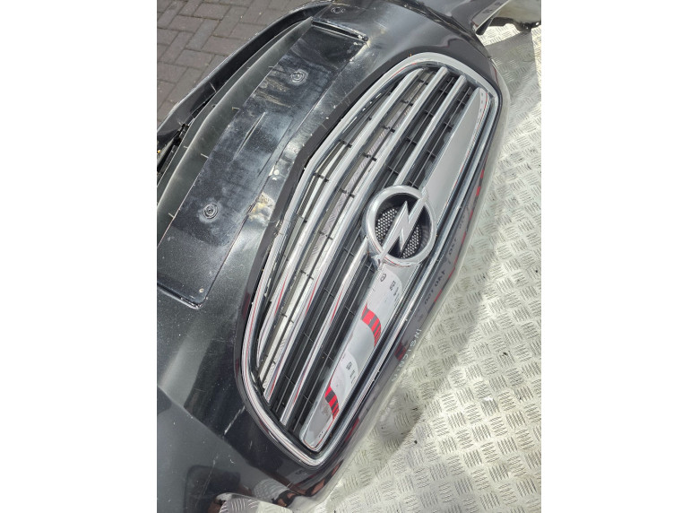 Решетка радиатора к Opel Insignia, 2012г.