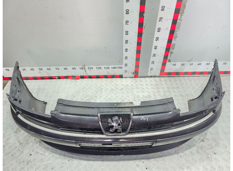 Бампер передний к Peugeot 807, 2005г.