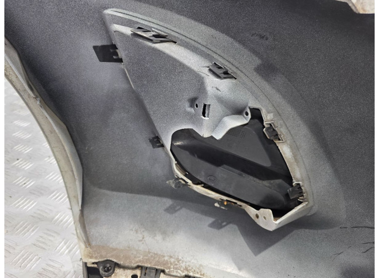Заглушка (решетка) в бампер передний к Opel Corsa, 2013г.