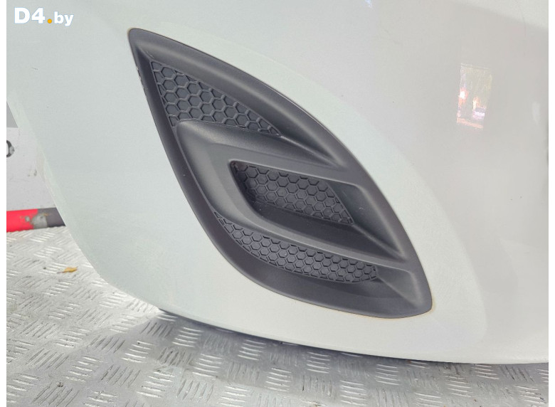 Заглушка (решетка) в бампер передний к Opel Corsa 2013 г.