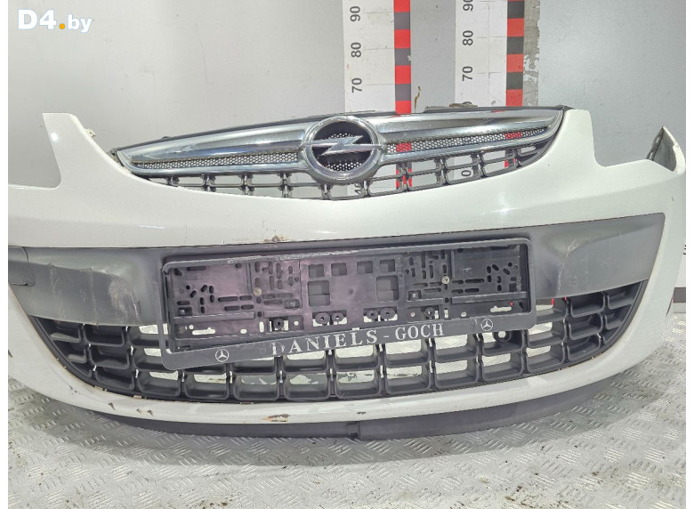 Заглушка (решетка) в бампер передний к Opel Corsa 2013 г.