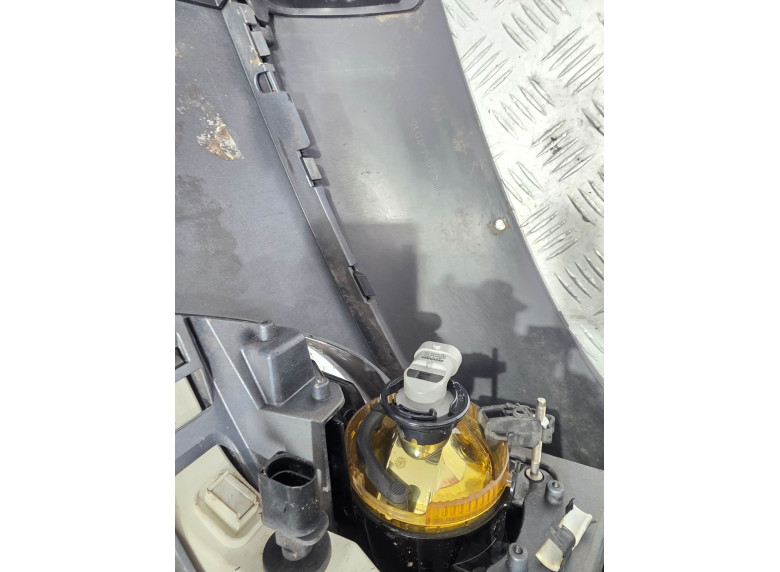 Фара противотуманная правая к Volkswagen Passat, 2006г.