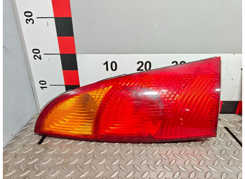 Фонарь задний левый к Ford Focus, 2001г.