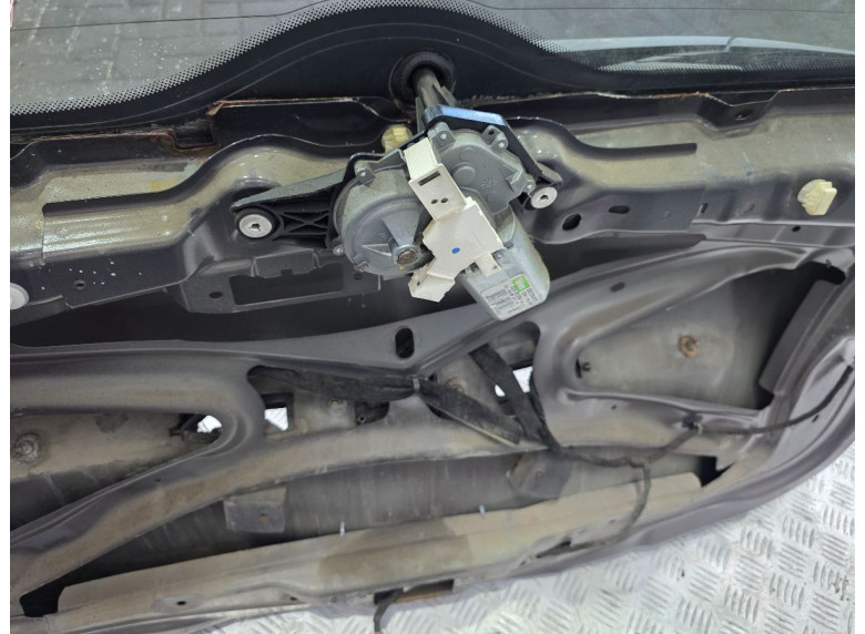 Моторчик заднего стеклоочистителя (дворника) к Renault Modus, 2005г.