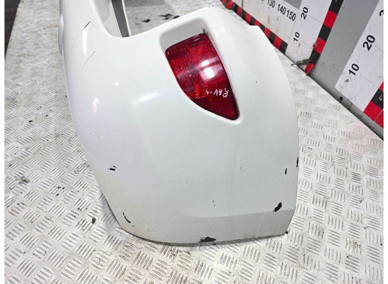 Бампер задний к Toyota RAV4, 2012г.