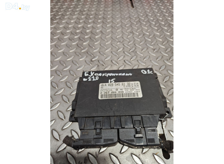 Блок управления парктрониками к Mercedes SW220 2001 г.