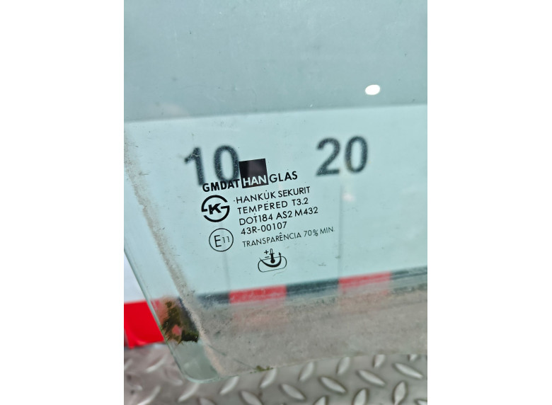 Стекло двери передней правой к Chevrolet Evanda, 2005г.