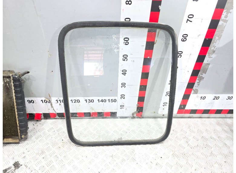 Стекло двери задней правой к Peugeot Boxer, 1998г.