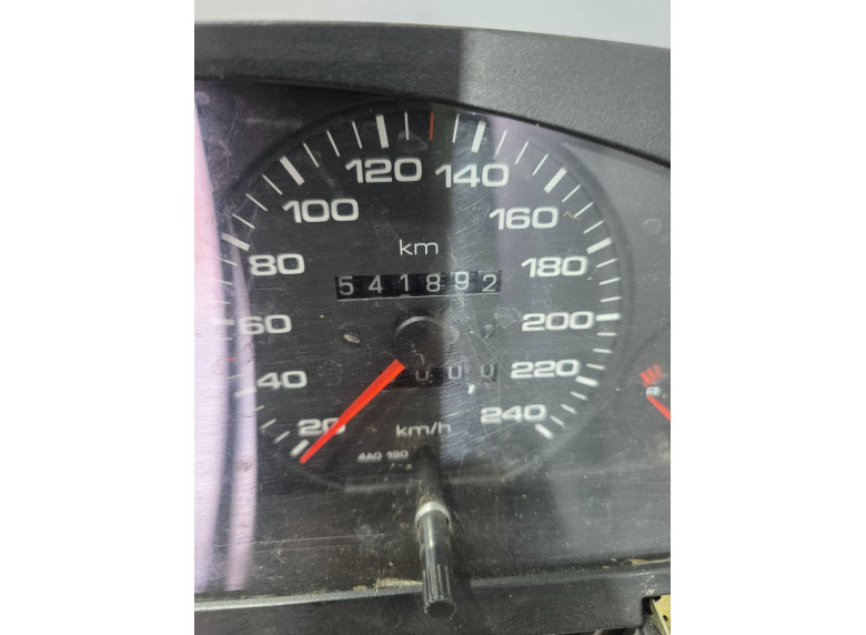 Щиток приборов (приборная панель) к Audi 100, 1992г.