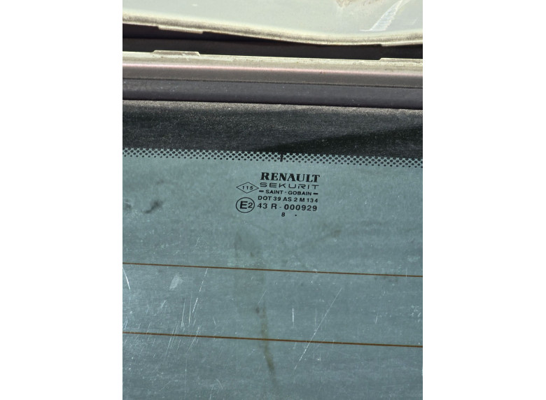 Стекло заднее к Renault Scenic, 1998г.