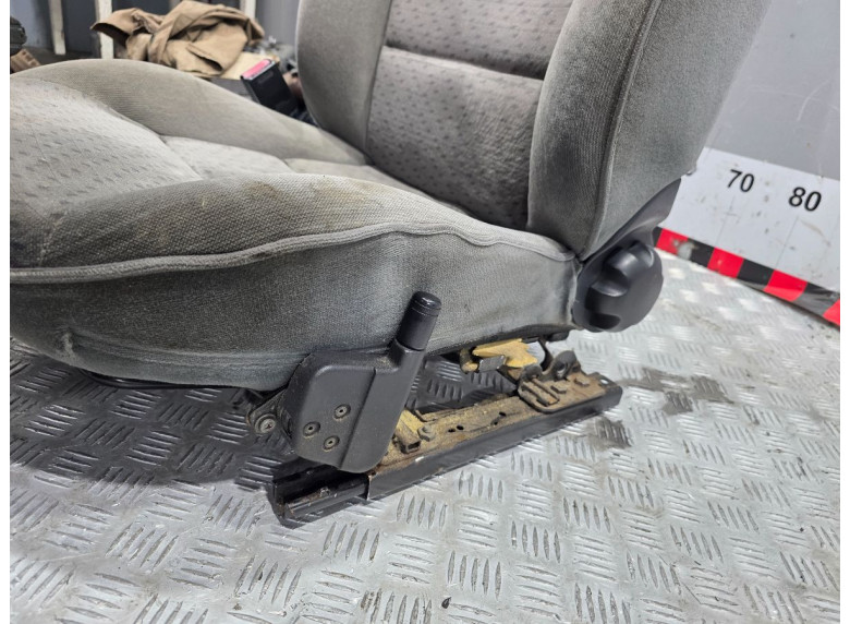 Сиденье переднее левое к Citroen Xantia, 2000г.
