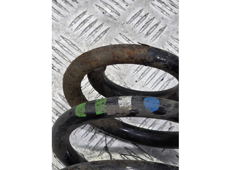Пружина передняя к Audi A4, 2008г.