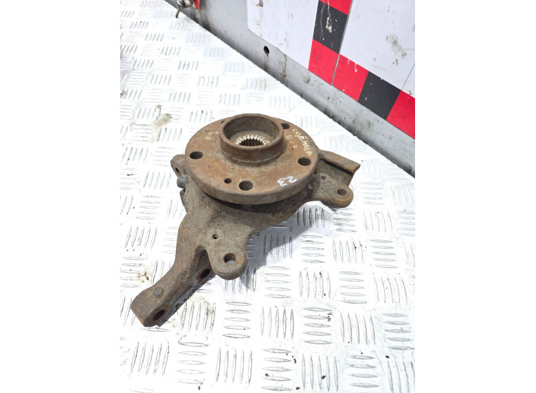 Кулак поворотный левый к Renault Scenic RX4, 2001г.