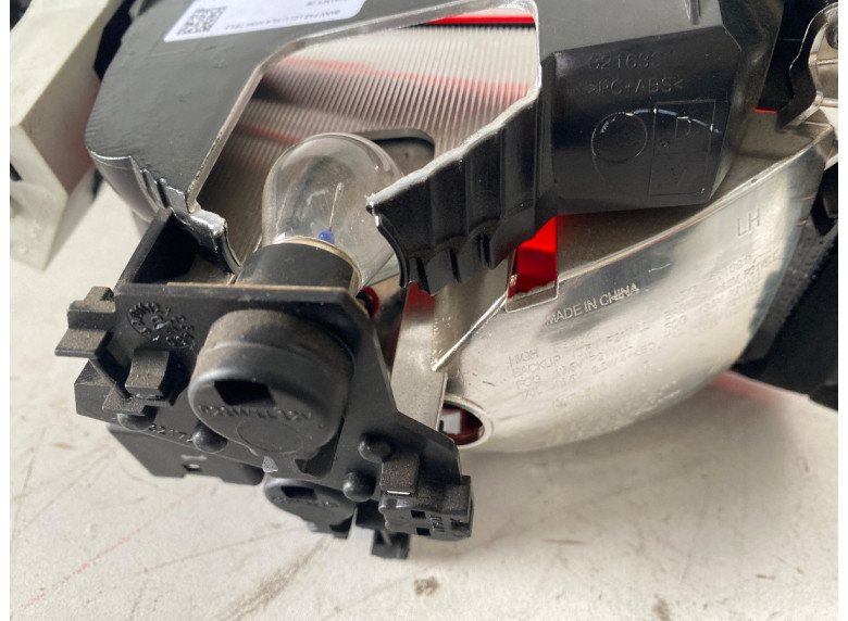 Фонарь крышки багажника левый к BMW 2 F45/F46, 2021г.