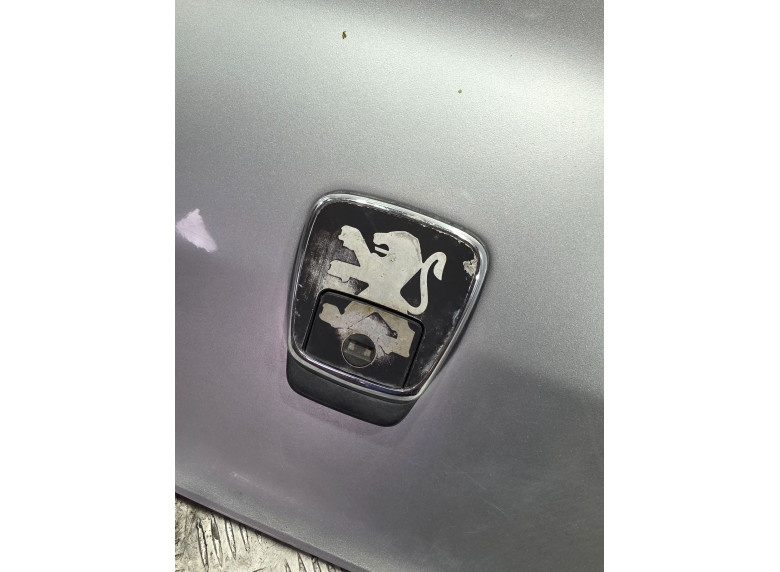 Кнопка открытия багажника к Peugeot 406, 2001г.