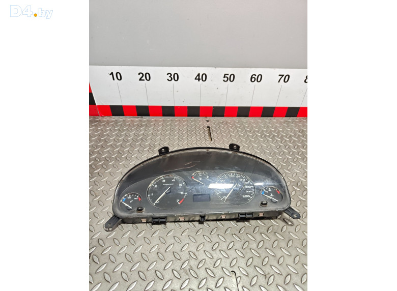 Щиток приборов (приборная панель) к Peugeot 406 2001 г.
