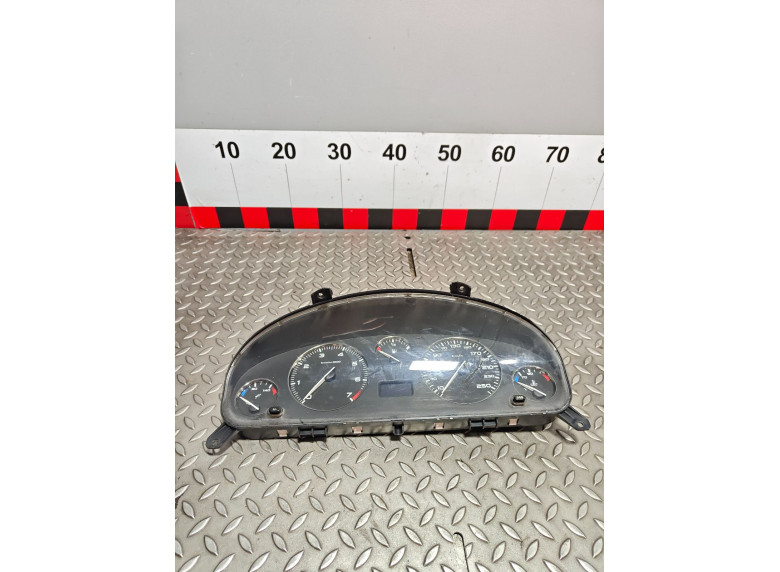 Щиток приборов (приборная панель) к Peugeot 406, 2001г.