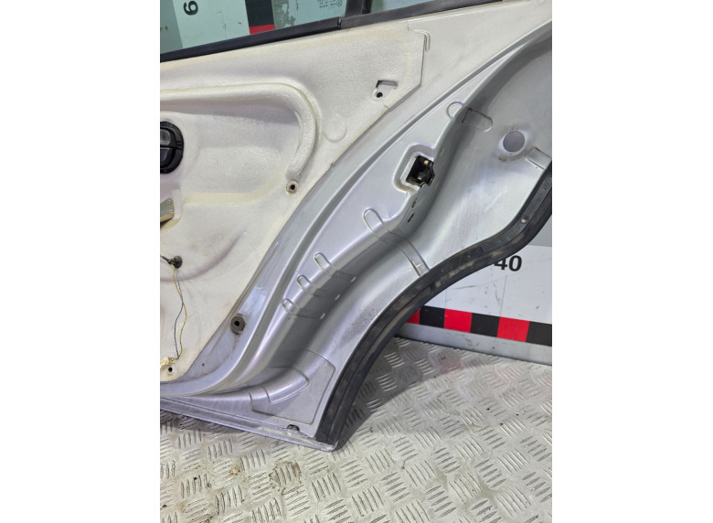 Дверь задняя правая к Peugeot 406, 2001г.