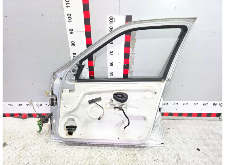 Дверь передняя правая к Peugeot 406, 2001г.