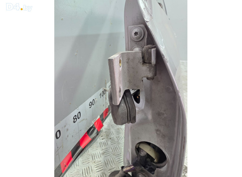 Петля двери передней левой к Peugeot 406 2001 г.