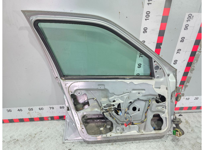 Дверь передняя левая к Peugeot 406, 2001г.