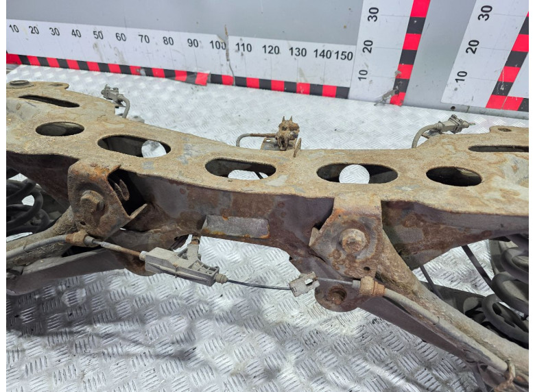 Балка подвески задняя к Peugeot 406, 2001г.