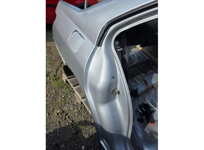Четверть задняя правая к Peugeot 406, 2001г.
