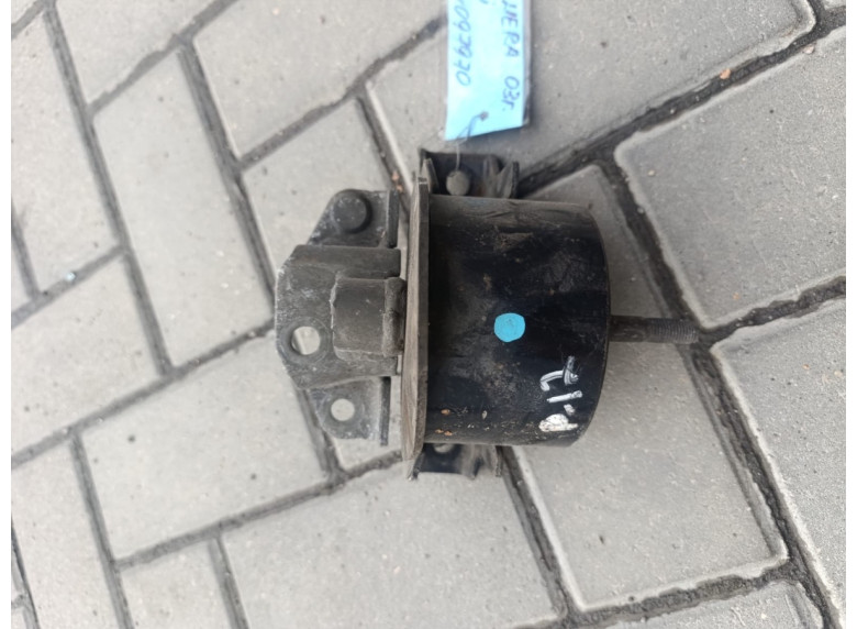 Подушка крепления двигателя к Nissan Primera, 2003г.