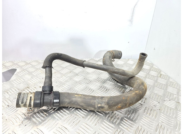 Патрубок радиатора к Peugeot 406, 2001г.