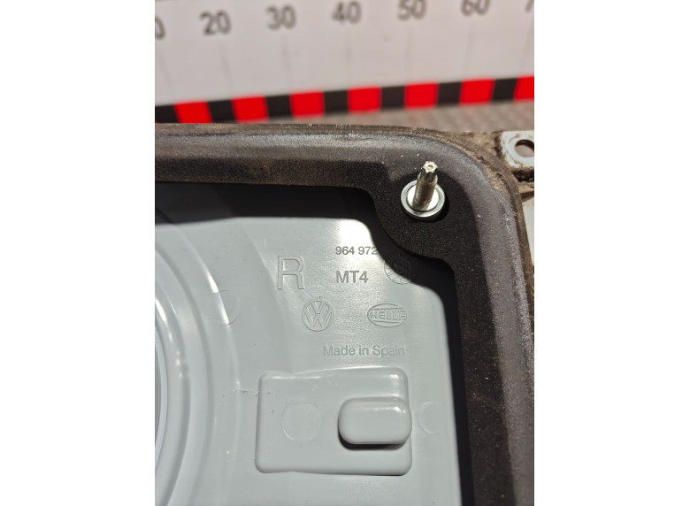 Фонарь крышки багажника правый к Volkswagen Sharan, 2004г.