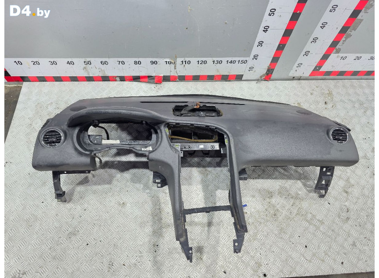 Панель передняя салона (торпедо) к Peugeot 5008 2011 г.