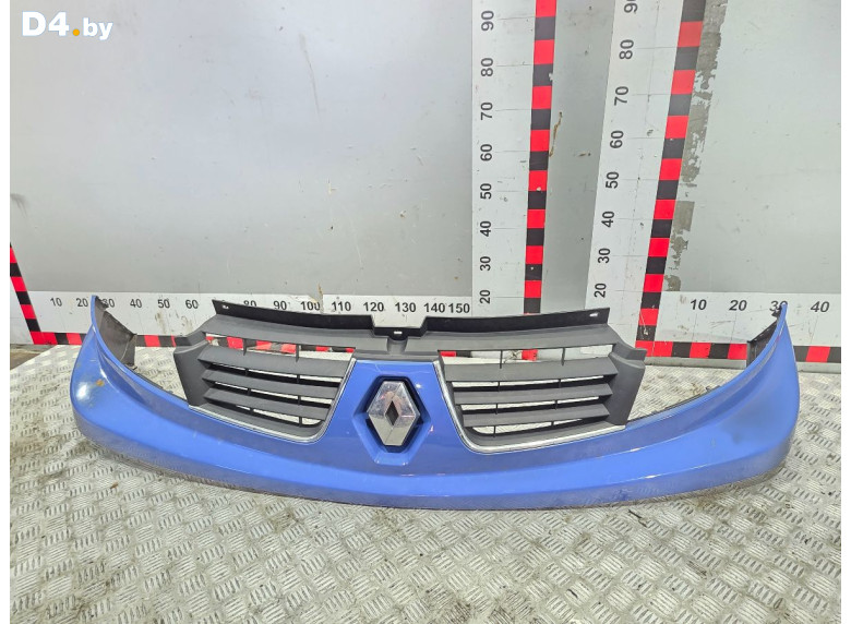 Решетка радиатора к Renault Trafic 2006 г.
