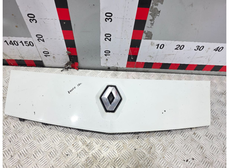 Решетка радиатора к Renault Kangoo, 2009г.