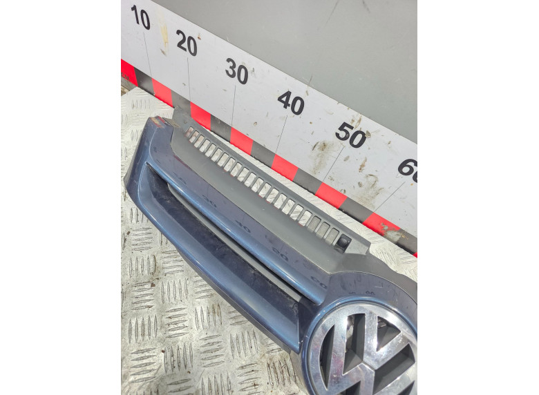 Решетка радиатора к Volkswagen Golf Plus, 2006г.