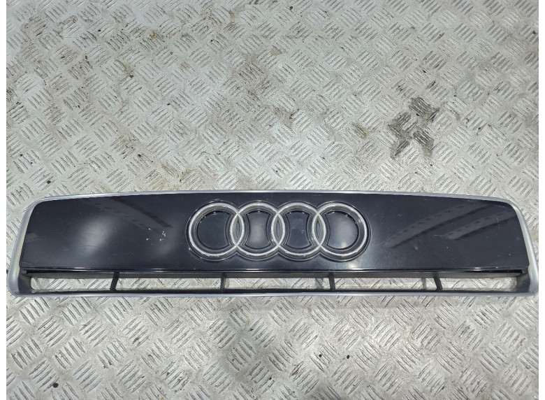 Решетка радиатора к Audi A2, 2001г.