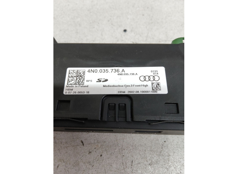 Разъем AUX / USB к Audi Q4 E-tron, 2019г.