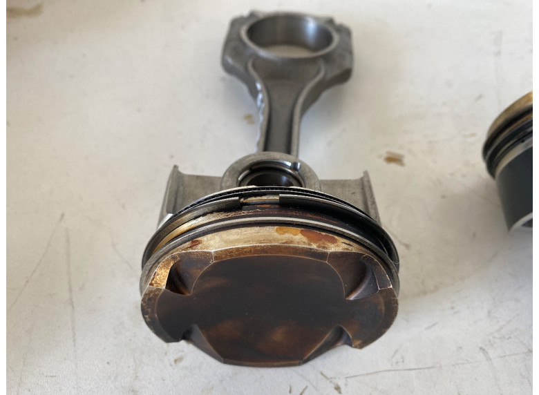 Поршень к BMW M2 G87, 2022г.